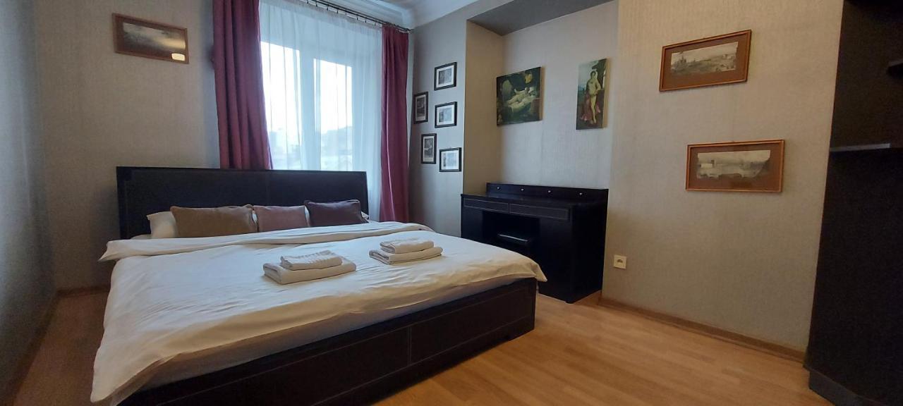 Apartment Stylish Deluxe Apartments!!!
